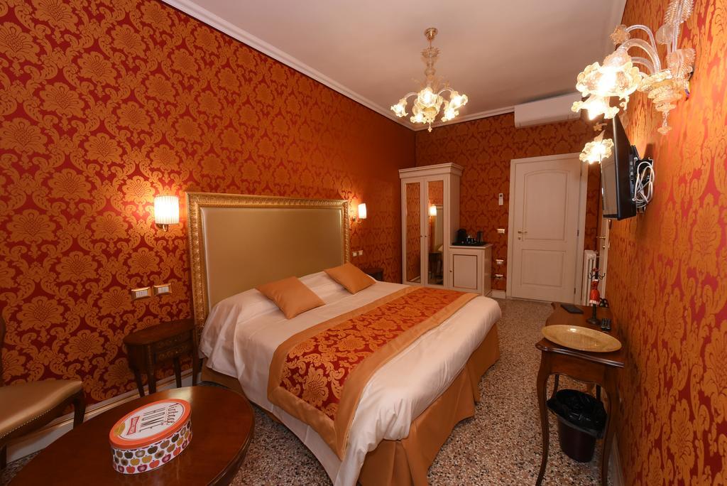 40.17 San Marco Hotel Veneţia Exterior foto